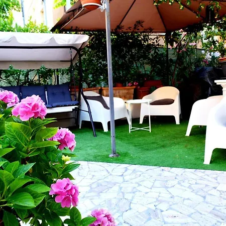 In Guest - New Cirene Triple Comfort With Full Affittacamere Rimini