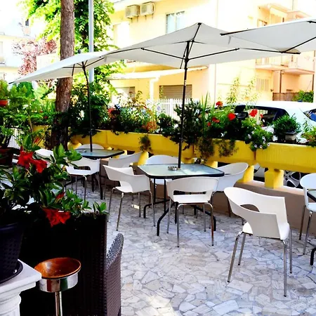 Affittacamere In Guest - New Cirene Triple Comfort With Full *