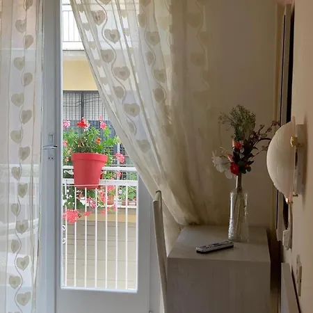 In Guest - New Cirene Triple Comfort With Full Πανσιόν