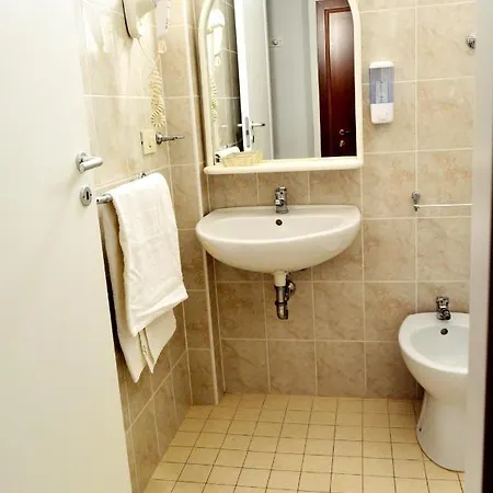 In Guest - New Cirene Triple Comfort With Full Maison d'hôtes Rimini